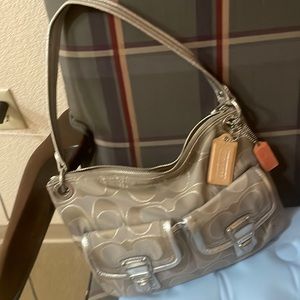 My bag is full coach silver gray pink-llined